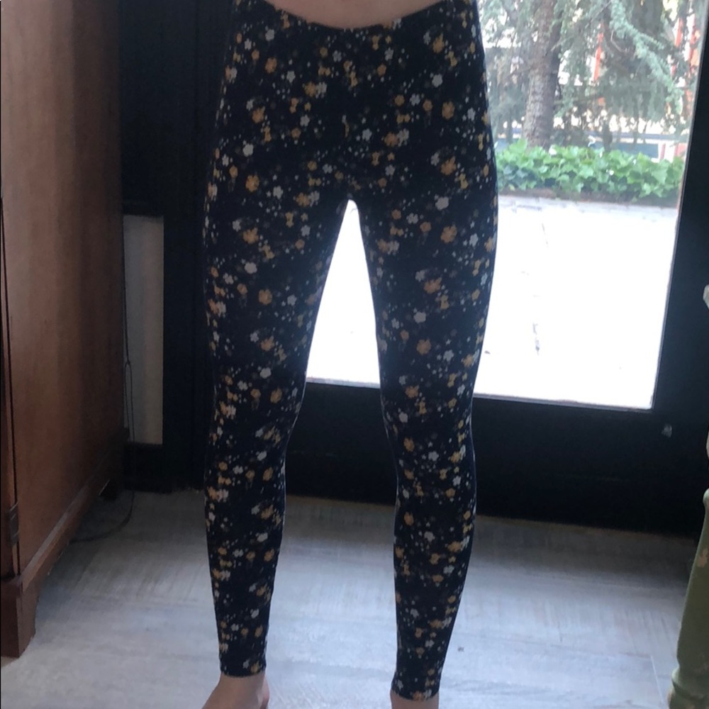 Patterned leggings